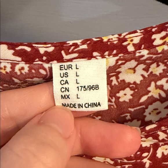 Floral Red Women's Top - Picture 2 of 6